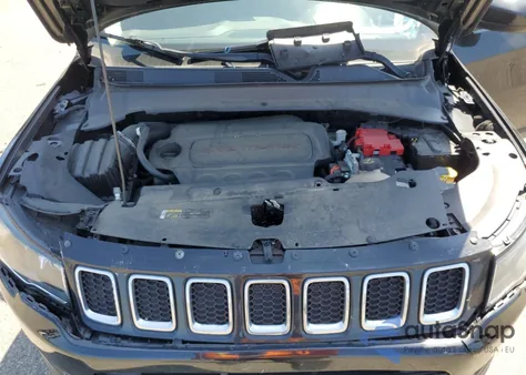 2021 Jeep Compass Latitude из США, поврежденный, VIN 3C4NJDBB3MT537575